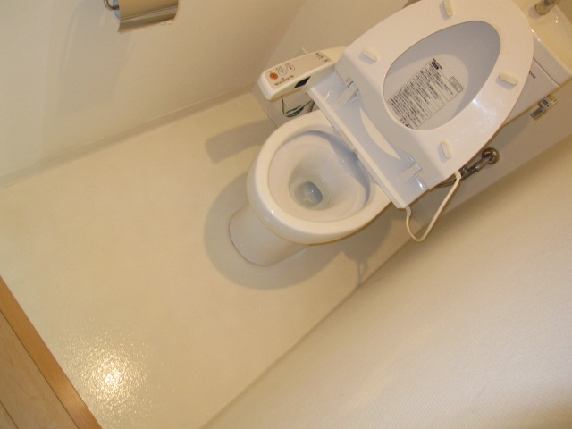 東京都立川市　分譲マンション　２ＬＤＫ入居前空き室全体ハウスクリーニング　トイレ清掃　作業完了後　１