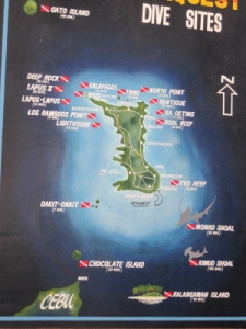 やってきたのはマラパスクア島という小さな島です