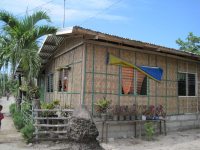 木を編んだようなもので作った家 これが一番フィリピンって感じがしました。
