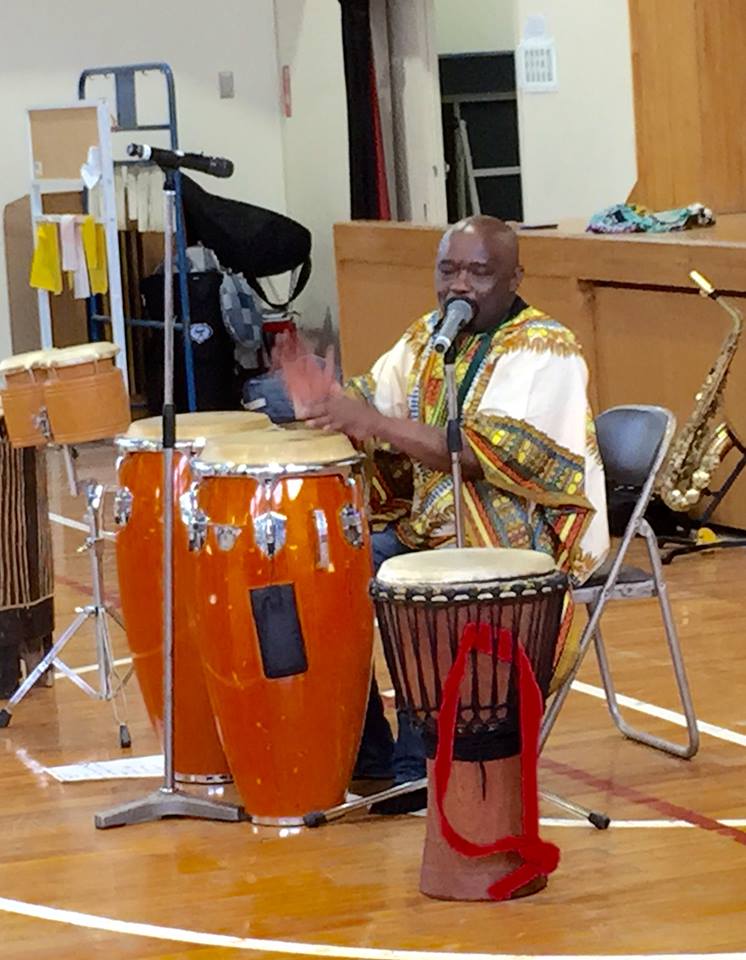 Tabu Ngongo 音楽教師　201506c